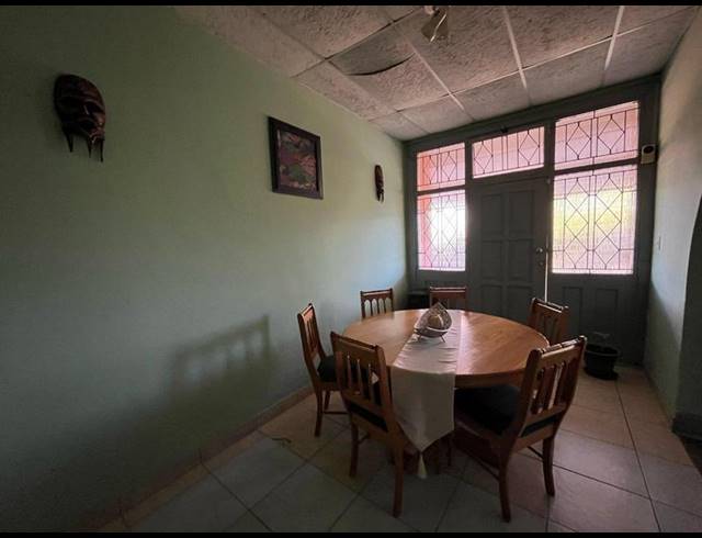 3 BEDROOM HOUSE FOR SALE IN BEZUIDENHOUT VALLEY